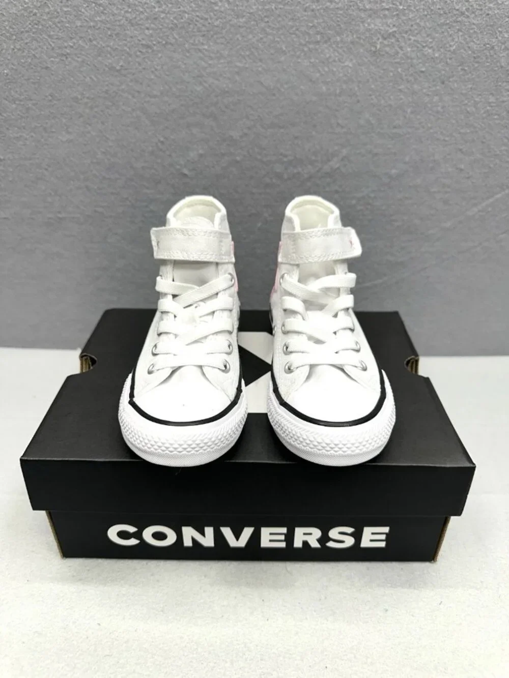 Converse Sneakers CTAS 1V Girls Size 2Y High Top White Pink Heart Print NIB